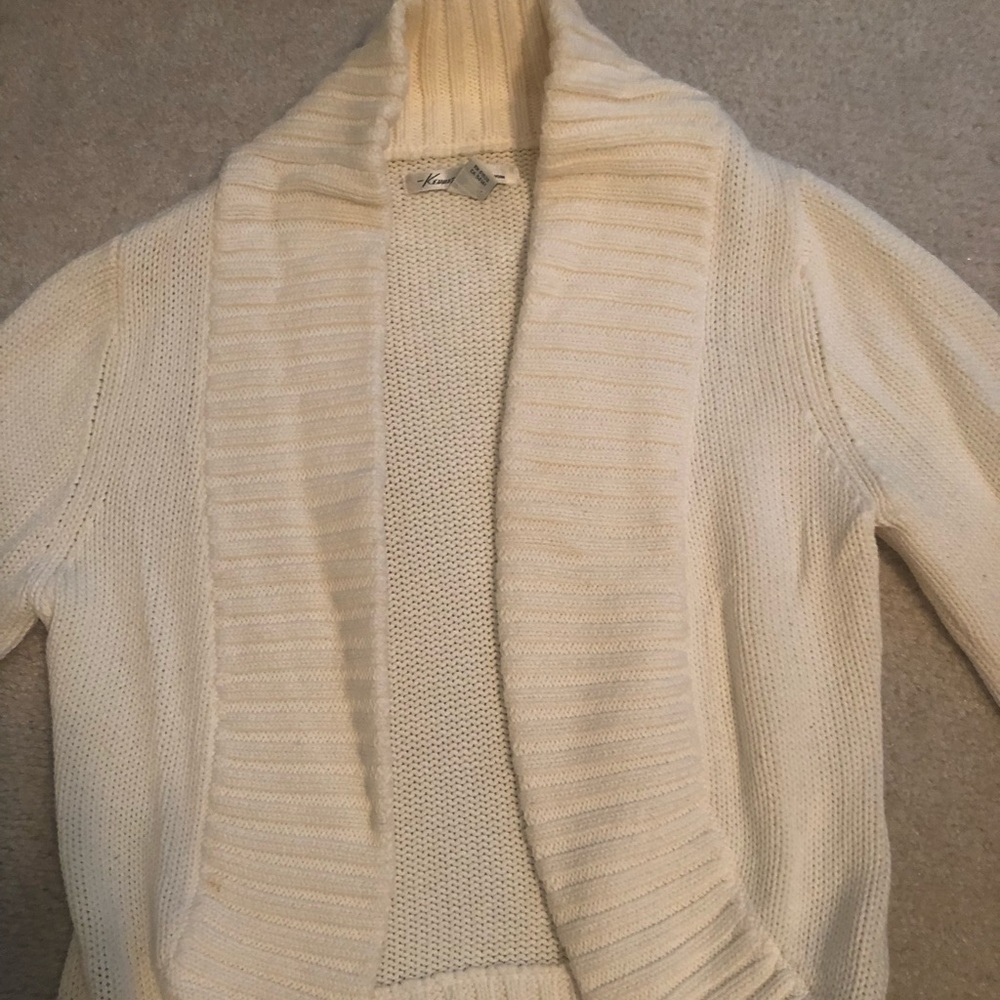 Kenneth Cole Cream Cardigan. Size M